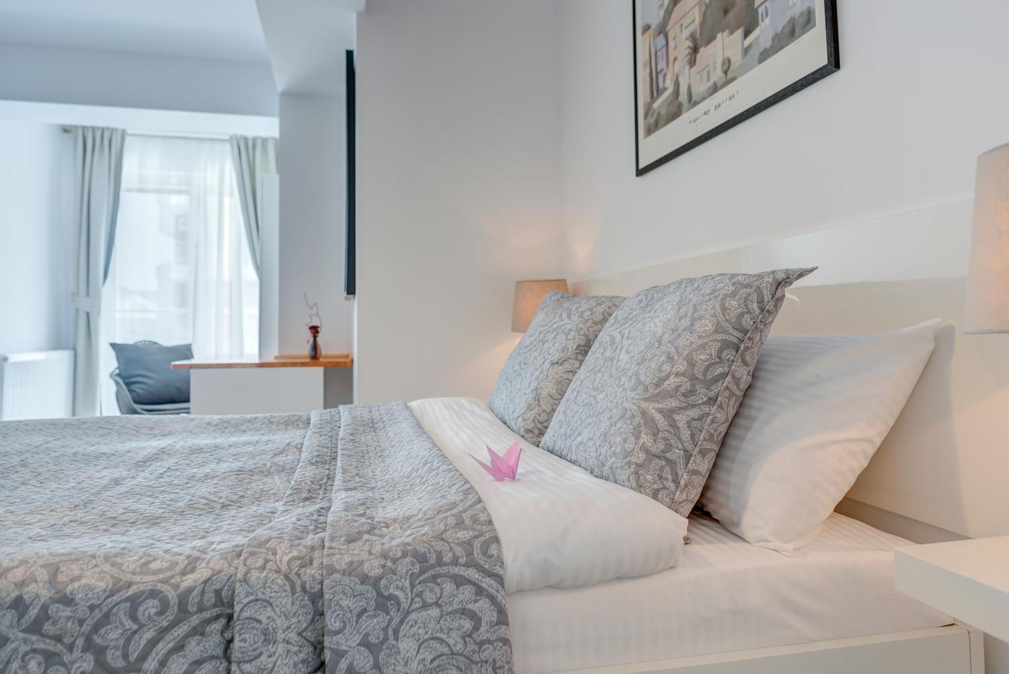 Bucharest Airport Suites & Villas Otopeni Zewnętrze zdjęcie